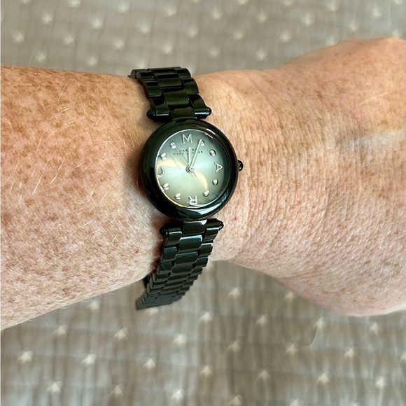 Marc by Marc Jacobs Slim Women’s  Black Watch with Silver Dial - Picture 6 of 6